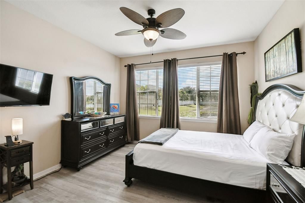 En Venta: $355,000 (3 camas, 2 baños, 1827 Pies cuadrados)