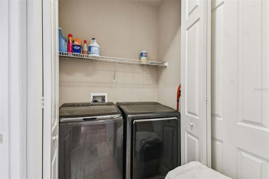 En Venta: $355,000 (3 camas, 2 baños, 1827 Pies cuadrados)