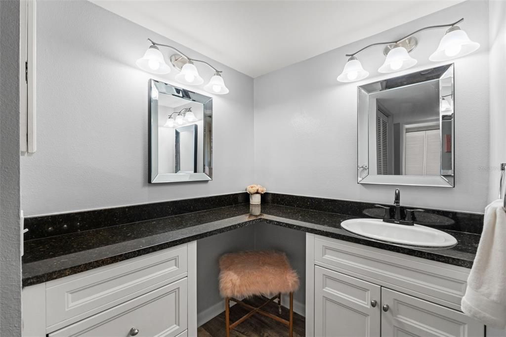 For Sale: $269,900 (2 beds, 2 baths, 1115 Square Feet)