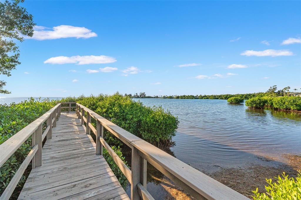 For Sale: $269,900 (2 beds, 2 baths, 1115 Square Feet)