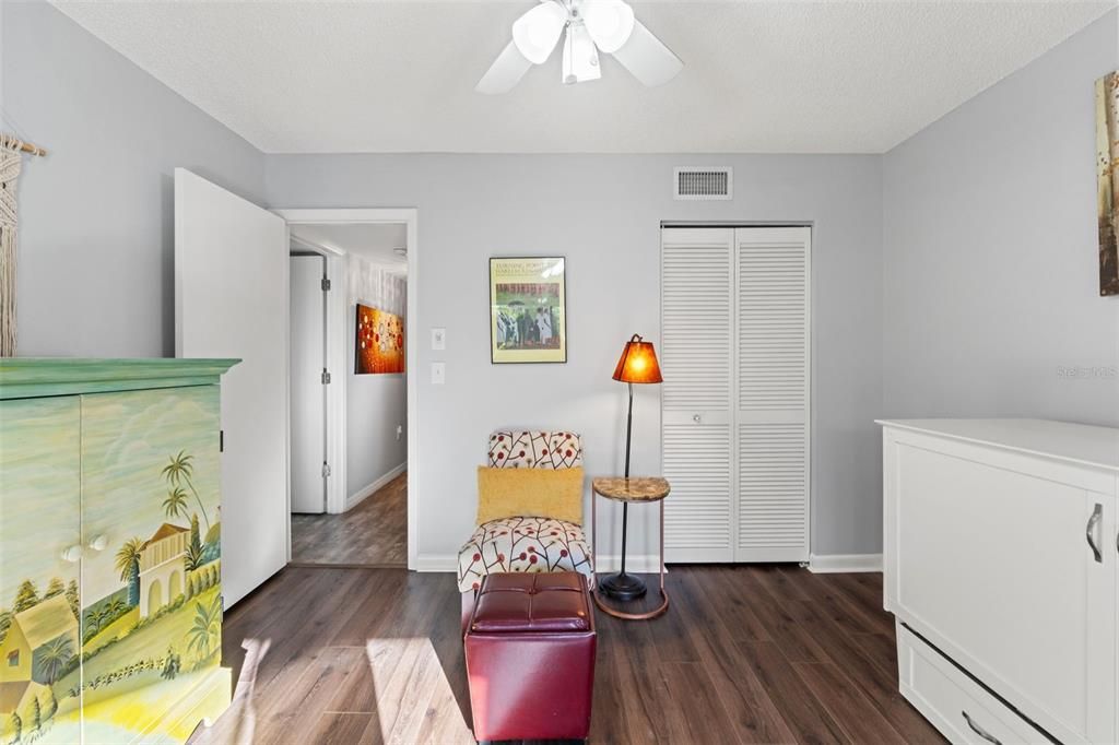 For Sale: $269,900 (2 beds, 2 baths, 1115 Square Feet)