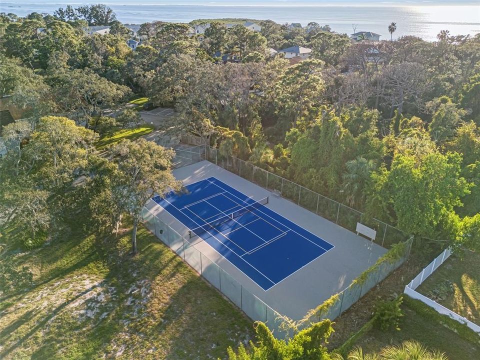 For Sale: $269,900 (2 beds, 2 baths, 1115 Square Feet)