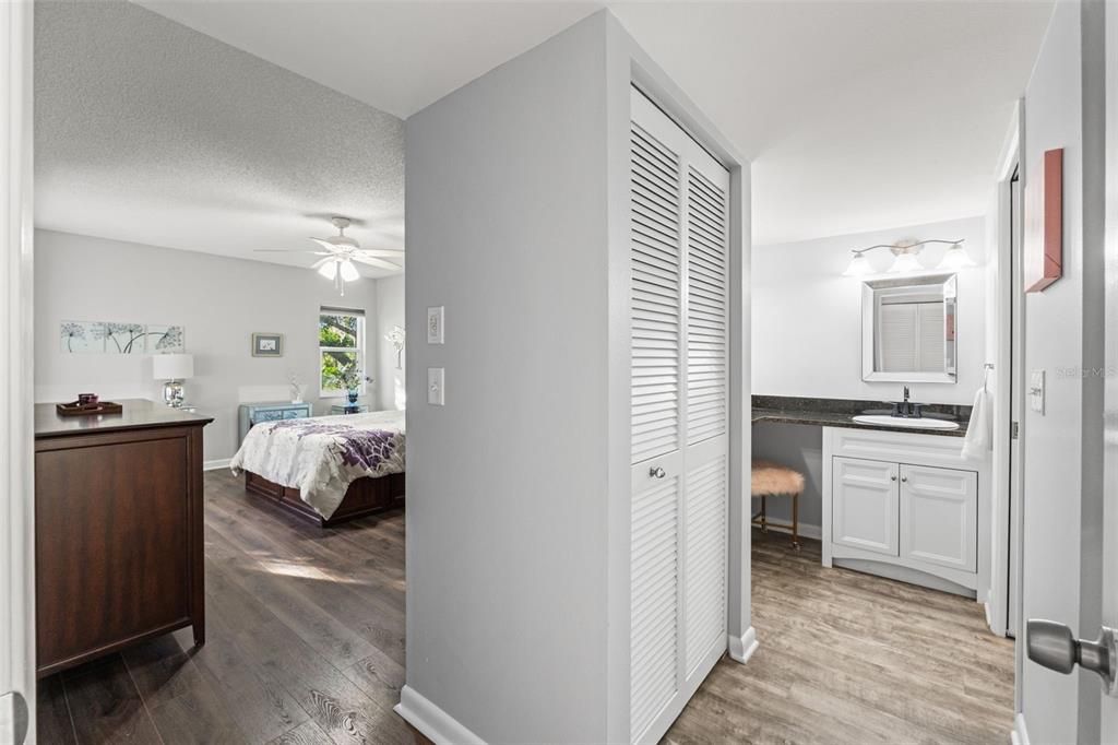 For Sale: $269,900 (2 beds, 2 baths, 1115 Square Feet)