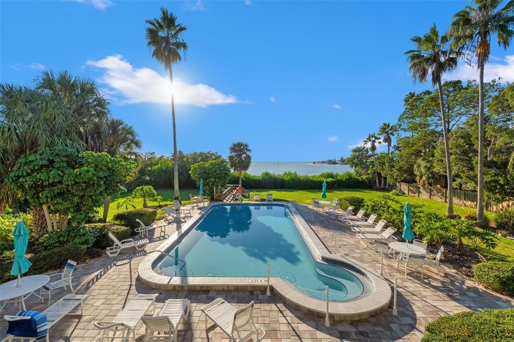 For Sale: $269,900 (2 beds, 2 baths, 1115 Square Feet)