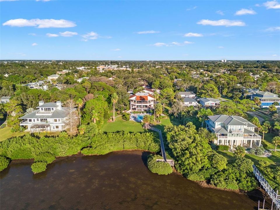 For Sale: $269,900 (2 beds, 2 baths, 1115 Square Feet)