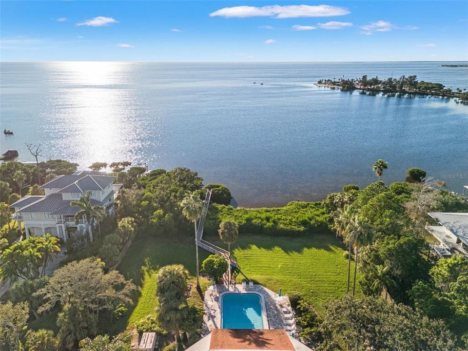 For Sale: $269,900 (2 beds, 2 baths, 1115 Square Feet)