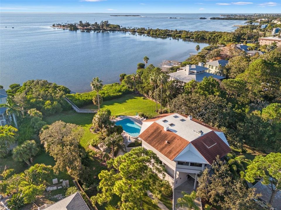 For Sale: $269,900 (2 beds, 2 baths, 1115 Square Feet)