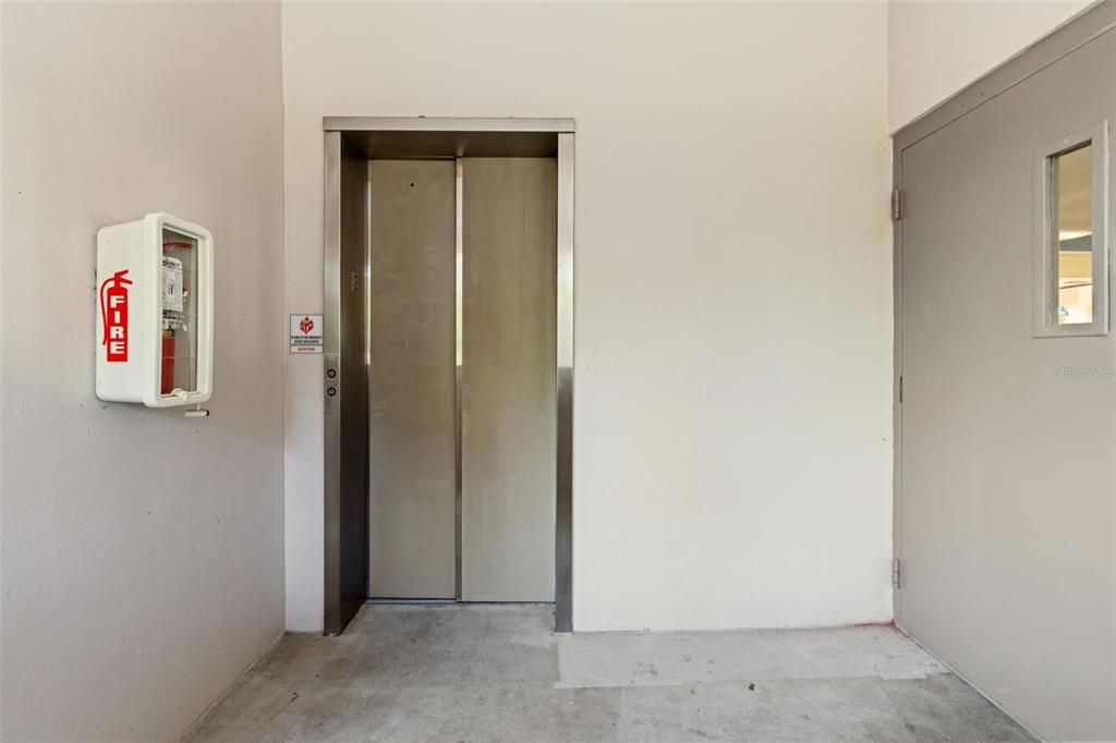 For Sale: $269,900 (2 beds, 2 baths, 1115 Square Feet)