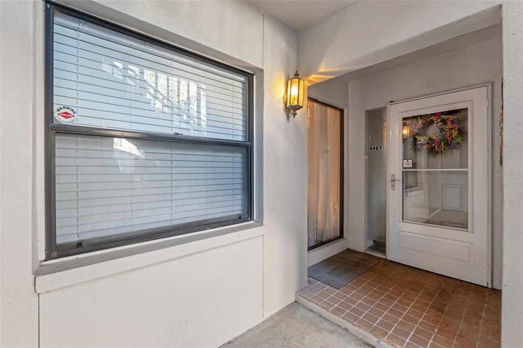 For Sale: $269,900 (2 beds, 2 baths, 1115 Square Feet)
