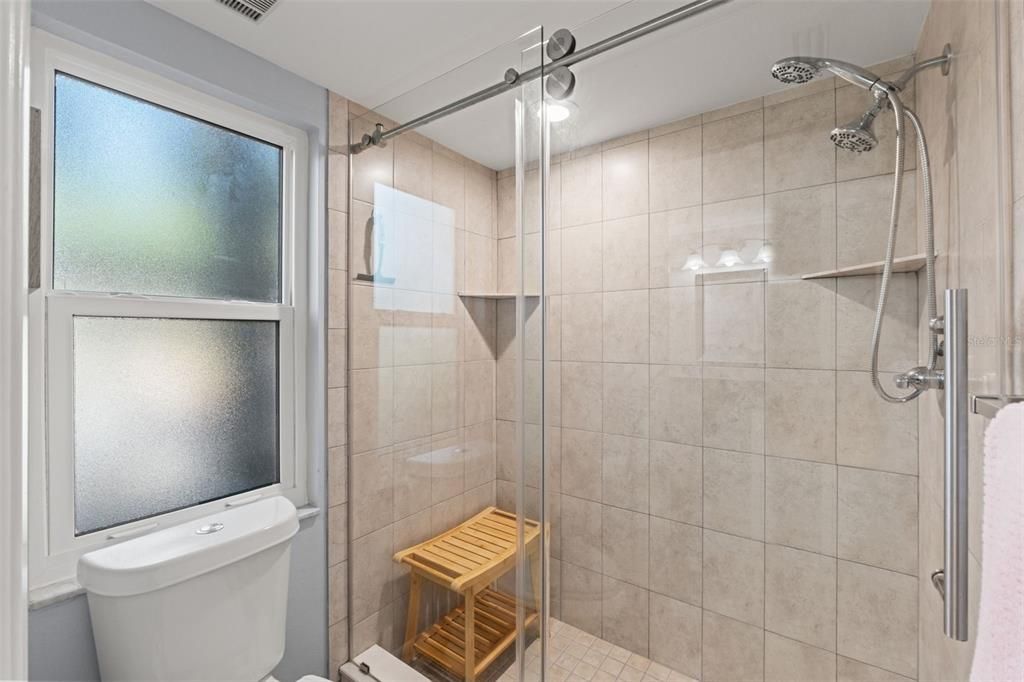 For Sale: $269,900 (2 beds, 2 baths, 1115 Square Feet)