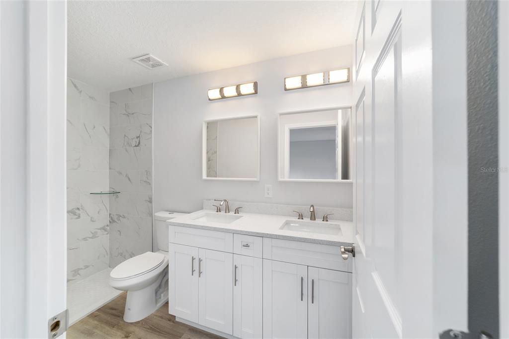 For Sale: $239,900 (3 beds, 2 baths, 1267 Square Feet)