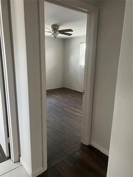 待售: $174,000 (2 贝兹, 1 浴室, 956 平方英尺)