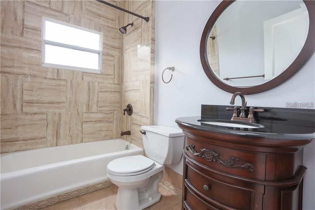 For Rent: $2,350 (2 beds, 2 baths, 1296 Square Feet)