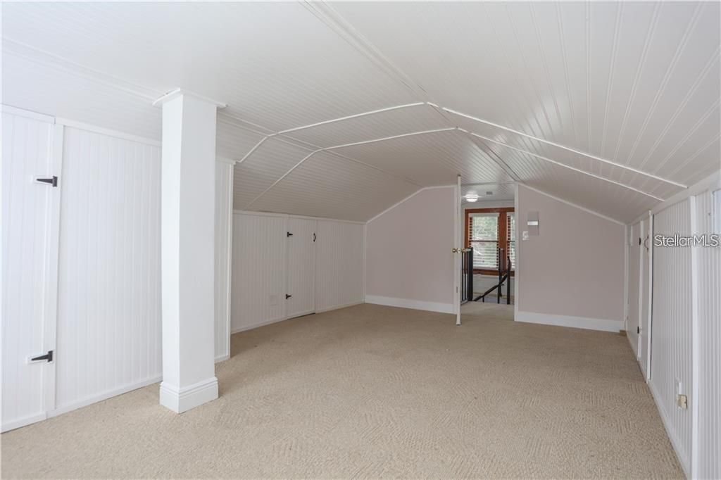 For Rent: $2,350 (2 beds, 2 baths, 1296 Square Feet)