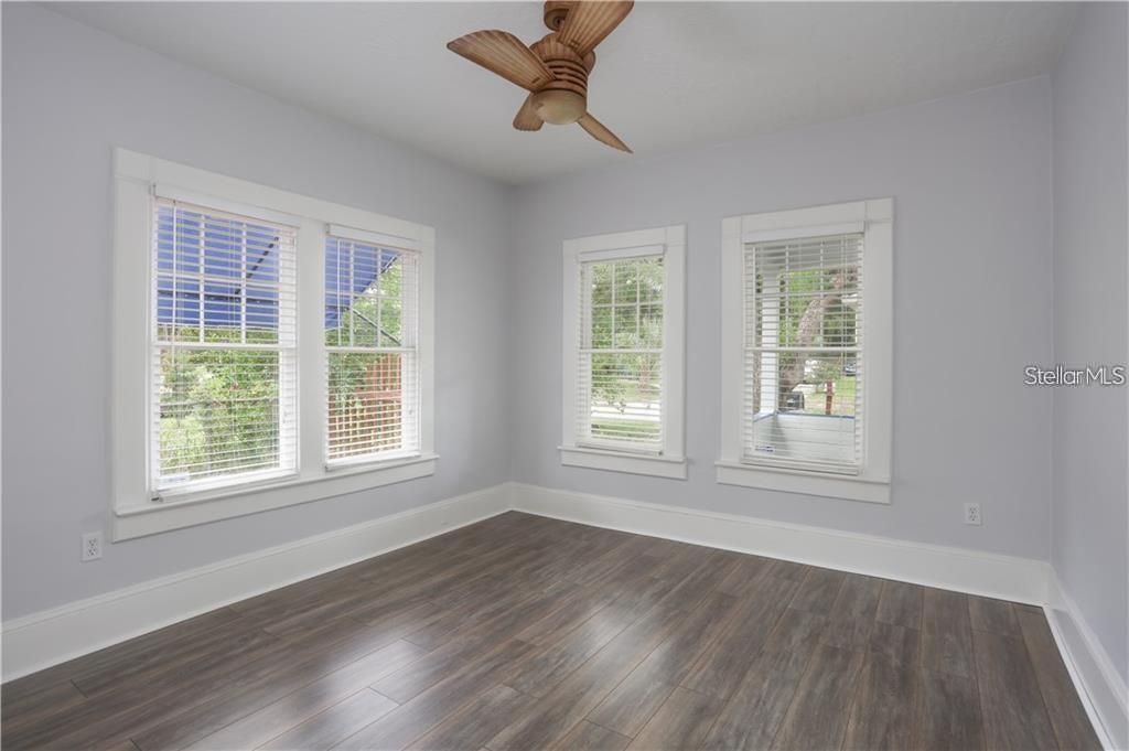 For Rent: $2,350 (2 beds, 2 baths, 1296 Square Feet)