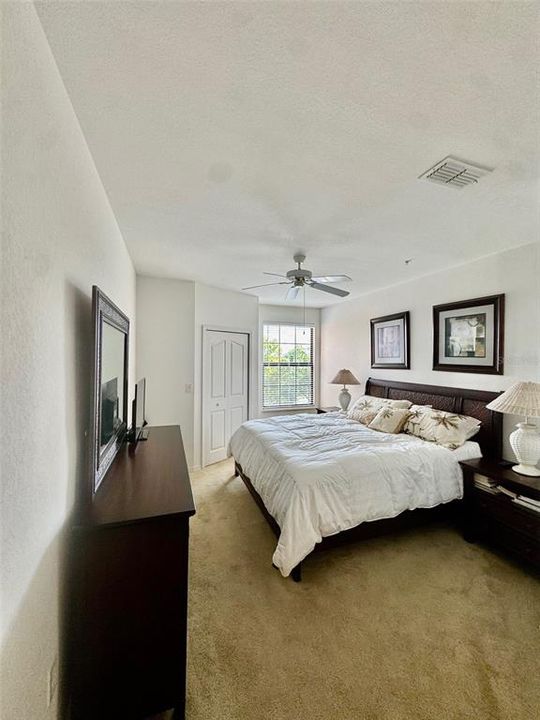 For Sale: $350,000 (3 beds, 2 baths, 1389 Square Feet)