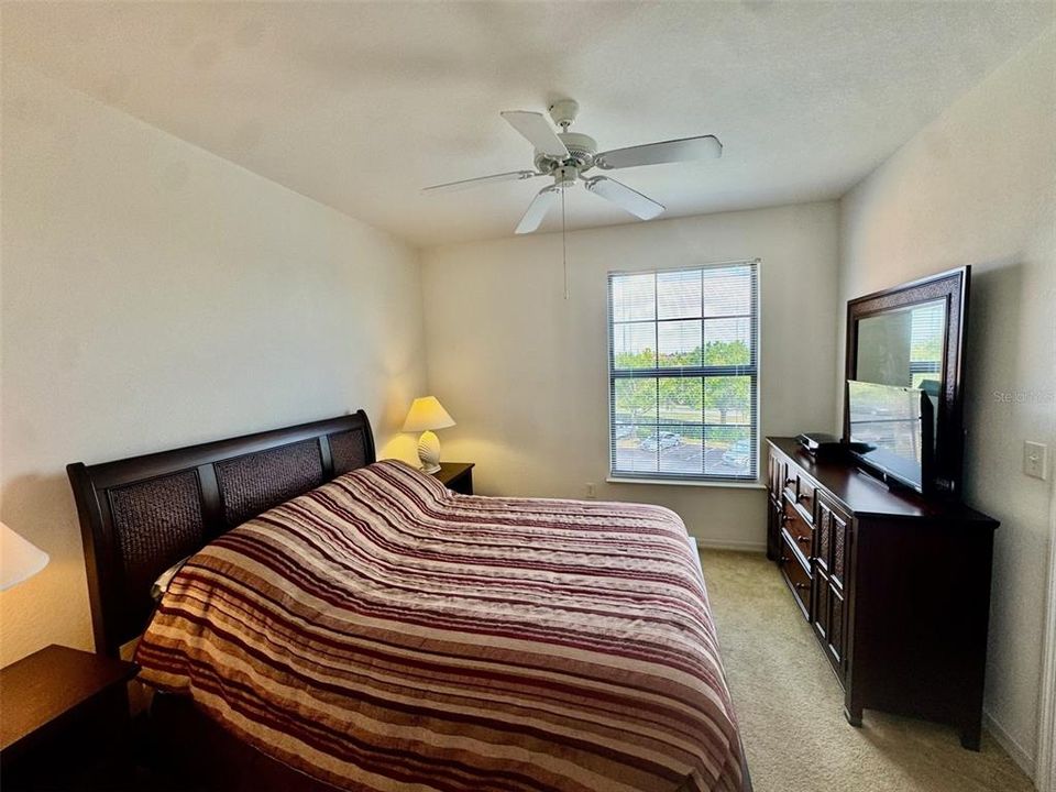 For Sale: $350,000 (3 beds, 2 baths, 1389 Square Feet)