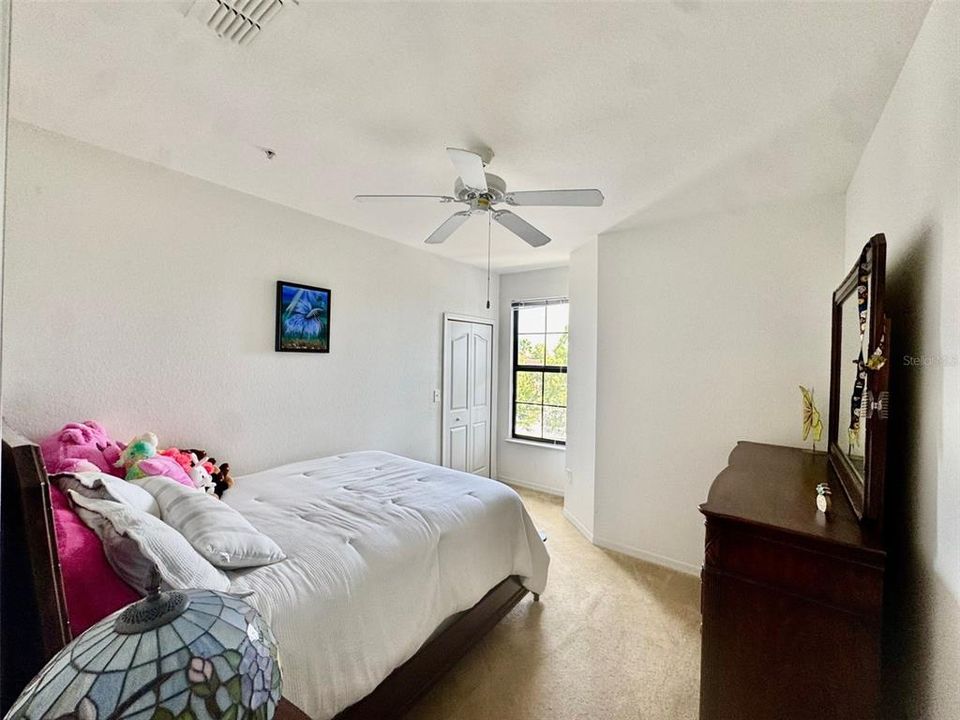 For Sale: $350,000 (3 beds, 2 baths, 1389 Square Feet)