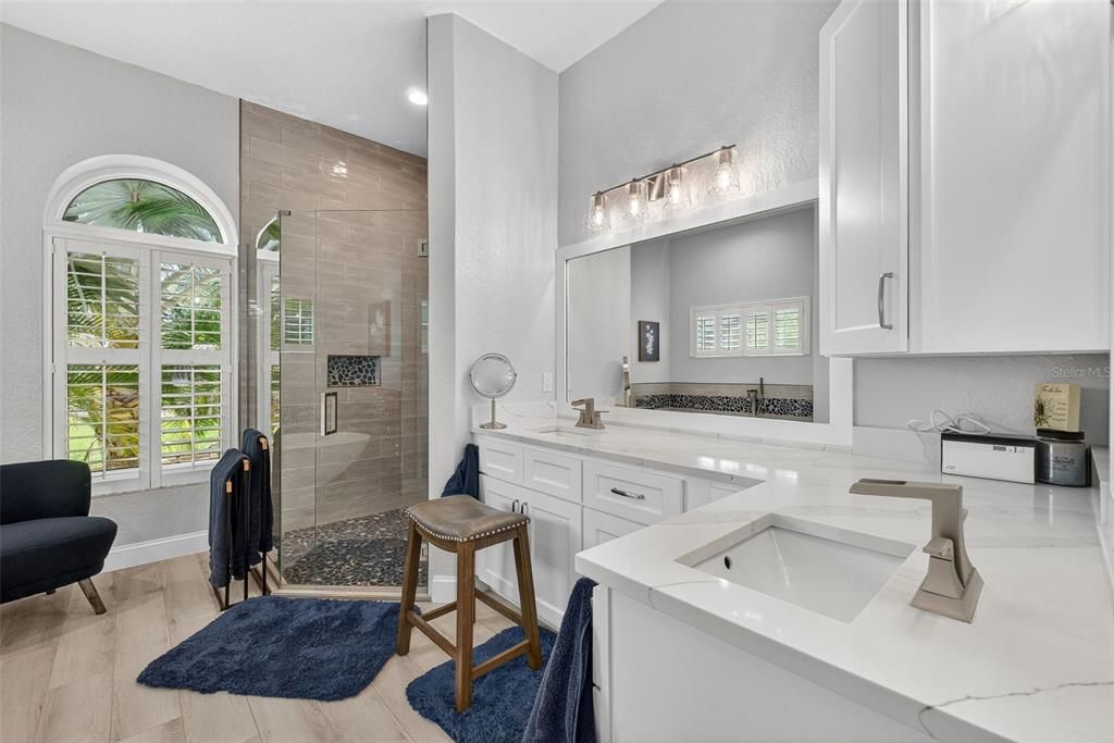 待售: $900,000 (4 贝兹, 3 浴室, 3764 平方英尺)