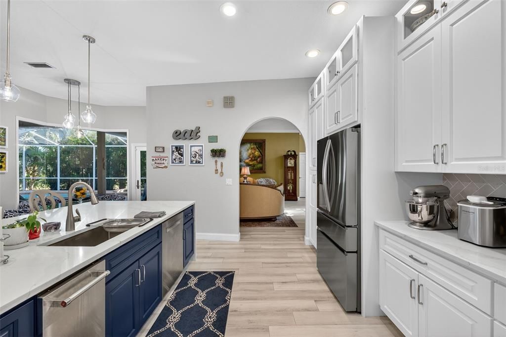 待售: $900,000 (4 贝兹, 3 浴室, 3764 平方英尺)