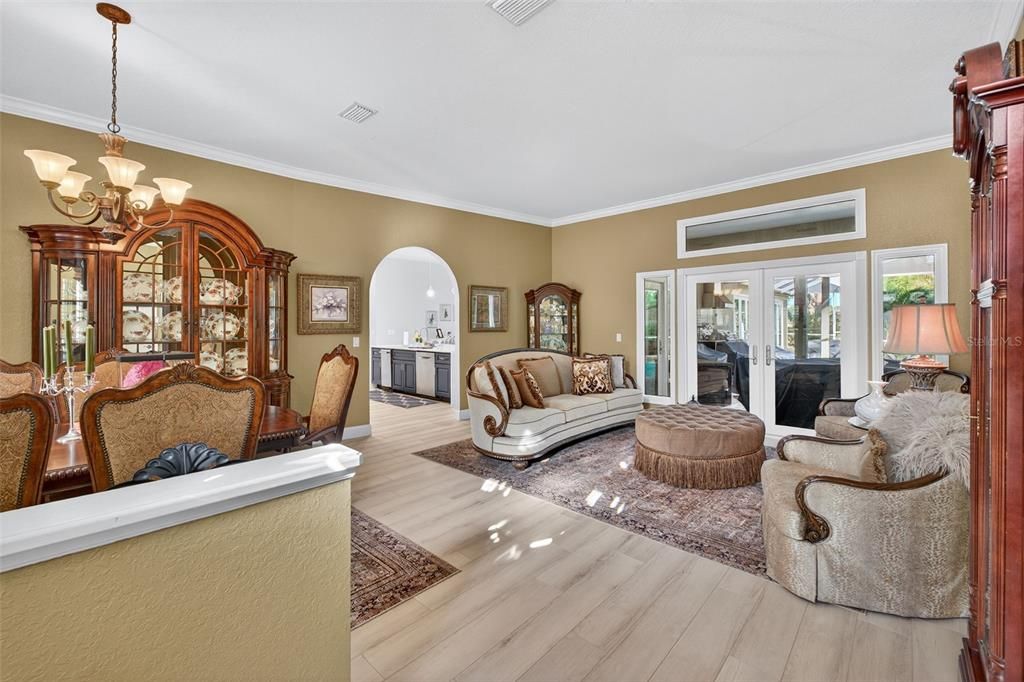 待售: $900,000 (4 贝兹, 3 浴室, 3764 平方英尺)