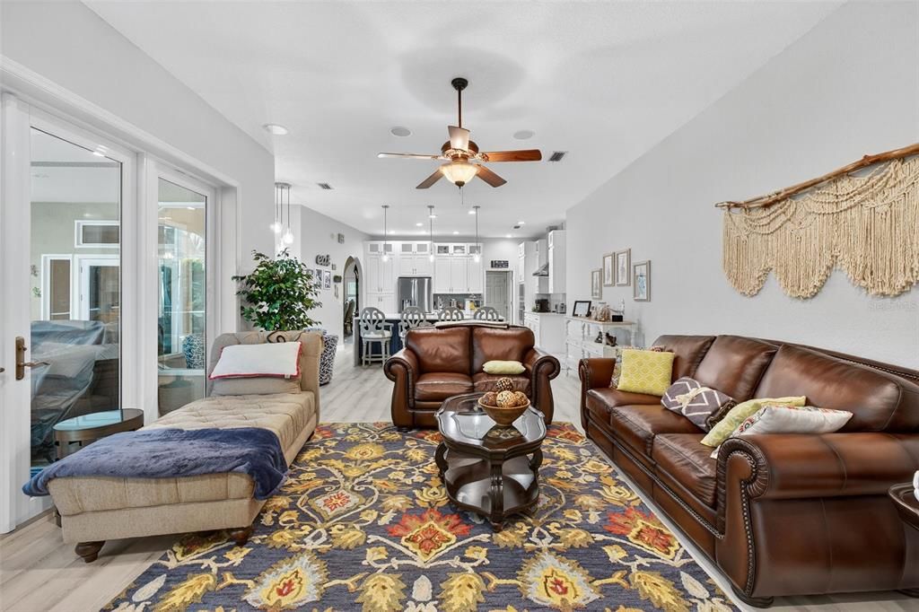 待售: $900,000 (4 贝兹, 3 浴室, 3764 平方英尺)