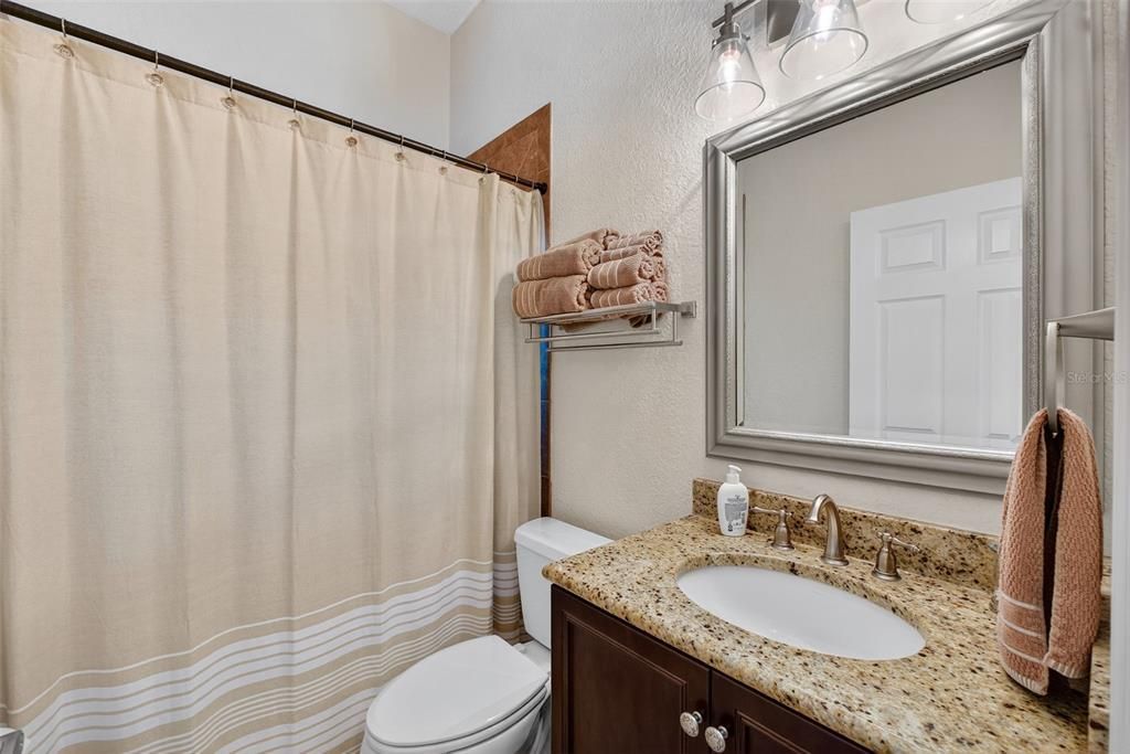 待售: $900,000 (4 贝兹, 3 浴室, 3764 平方英尺)