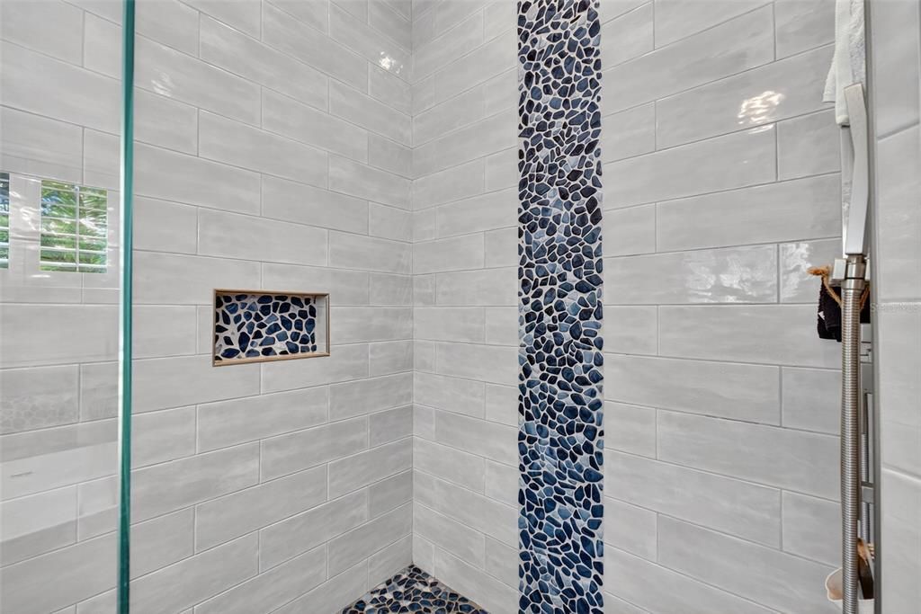 待售: $900,000 (4 贝兹, 3 浴室, 3764 平方英尺)