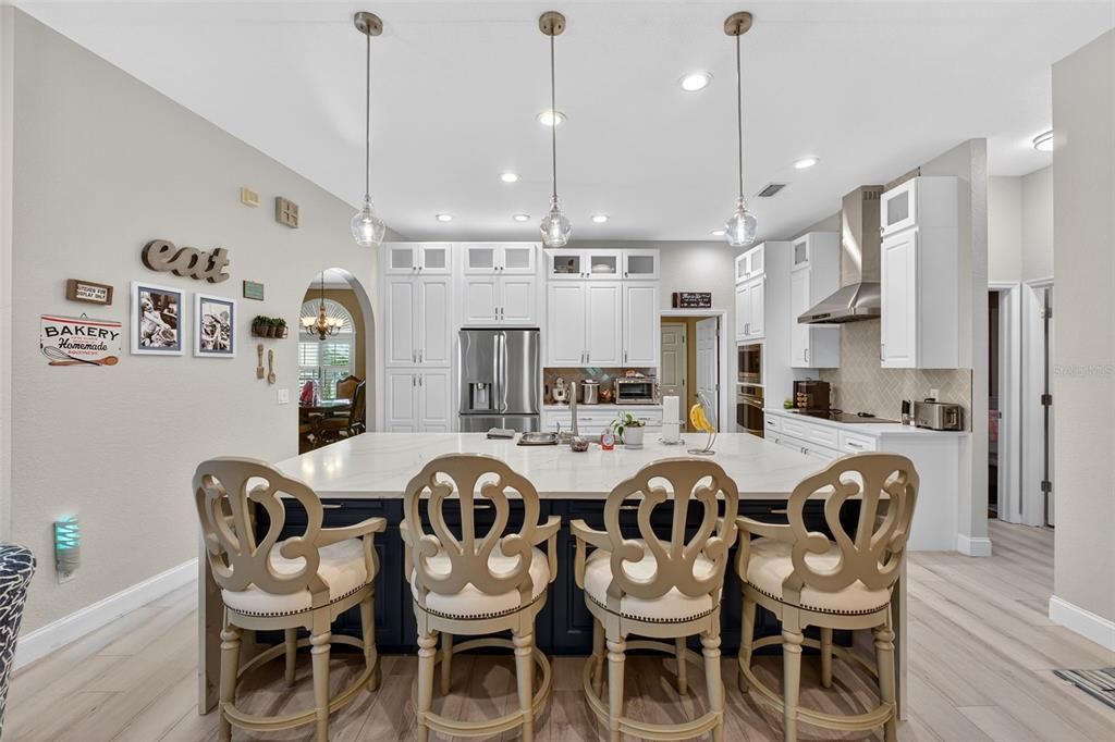 待售: $900,000 (4 贝兹, 3 浴室, 3764 平方英尺)