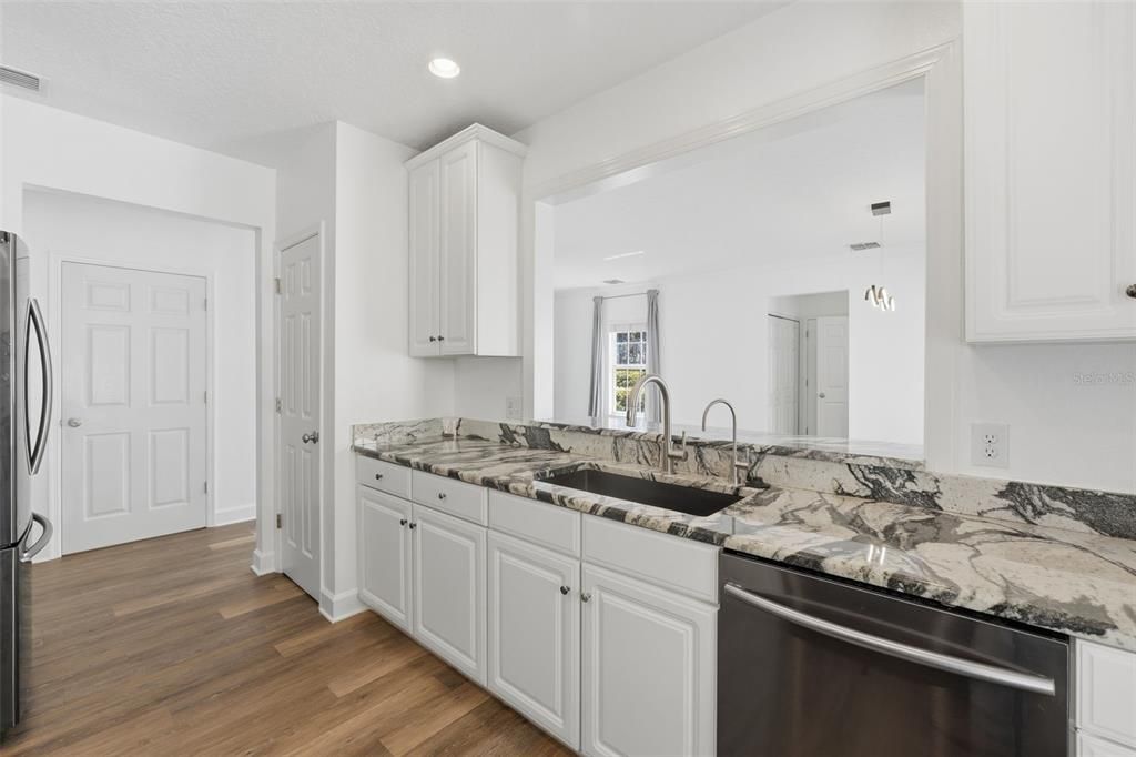 For Sale: $698,000 (3 beds, 2 baths, 1644 Square Feet)