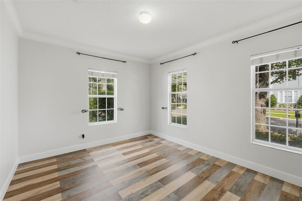 For Sale: $698,000 (3 beds, 2 baths, 1644 Square Feet)