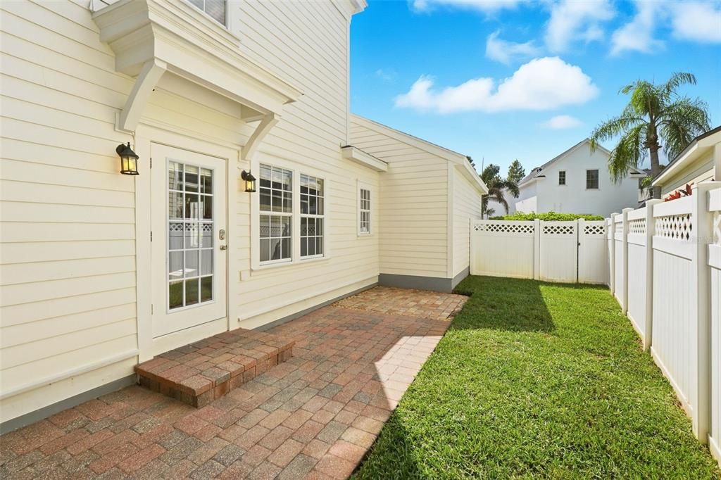 For Sale: $698,000 (3 beds, 2 baths, 1644 Square Feet)