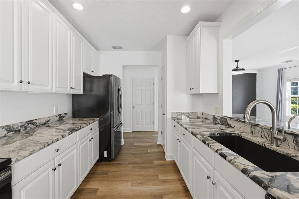 For Sale: $698,000 (3 beds, 2 baths, 1644 Square Feet)