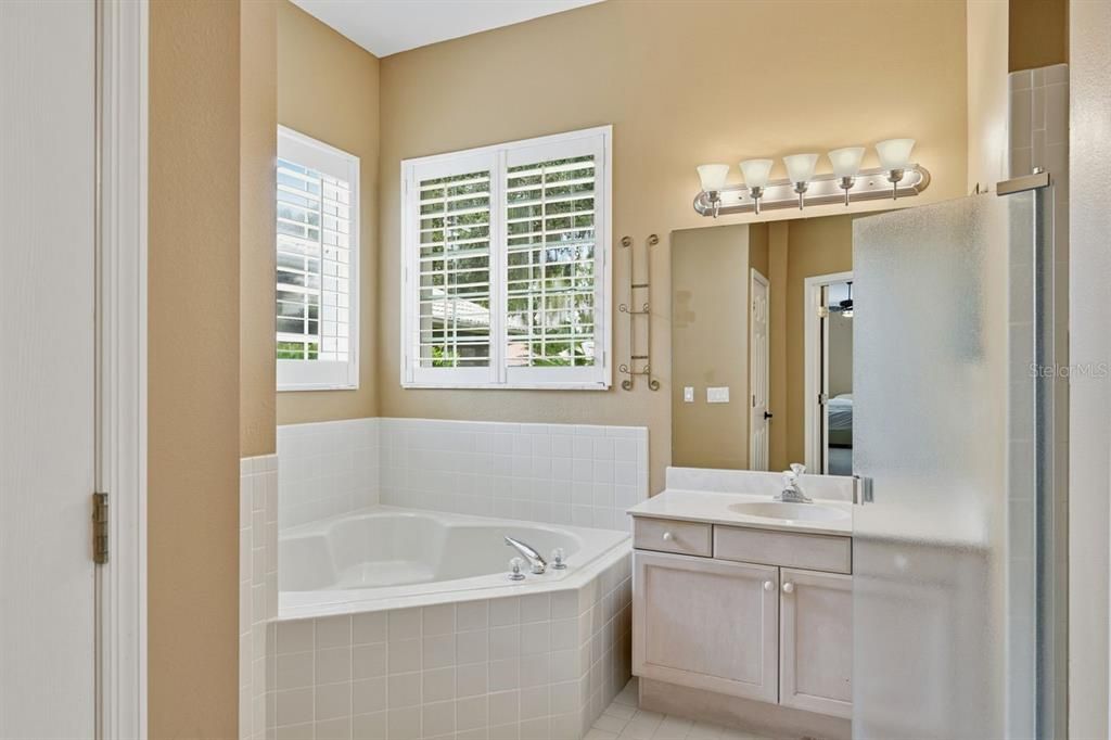 For Sale: $695,000 (4 beds, 3 baths, 2510 Square Feet)