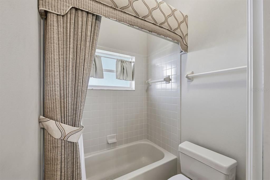 For Sale: $695,000 (4 beds, 3 baths, 2510 Square Feet)