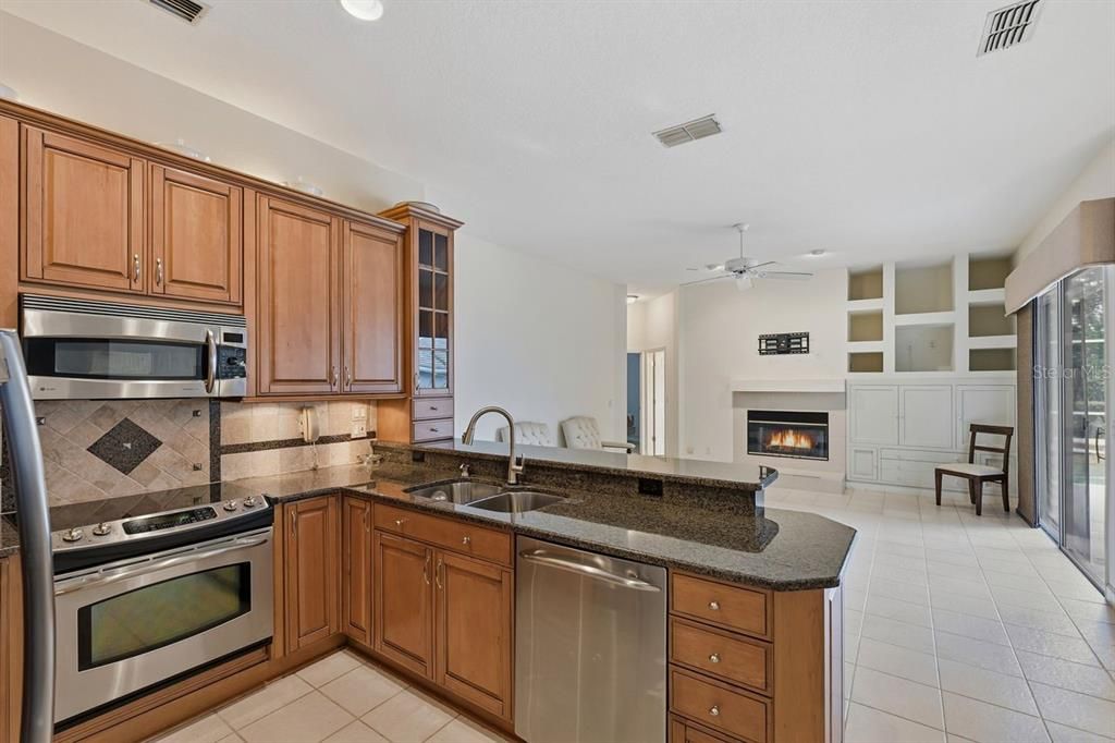 For Sale: $695,000 (4 beds, 3 baths, 2510 Square Feet)