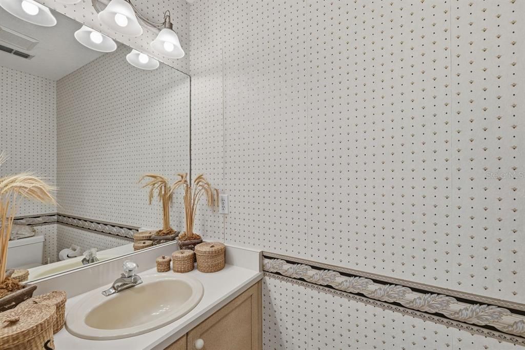 For Sale: $695,000 (4 beds, 3 baths, 2510 Square Feet)