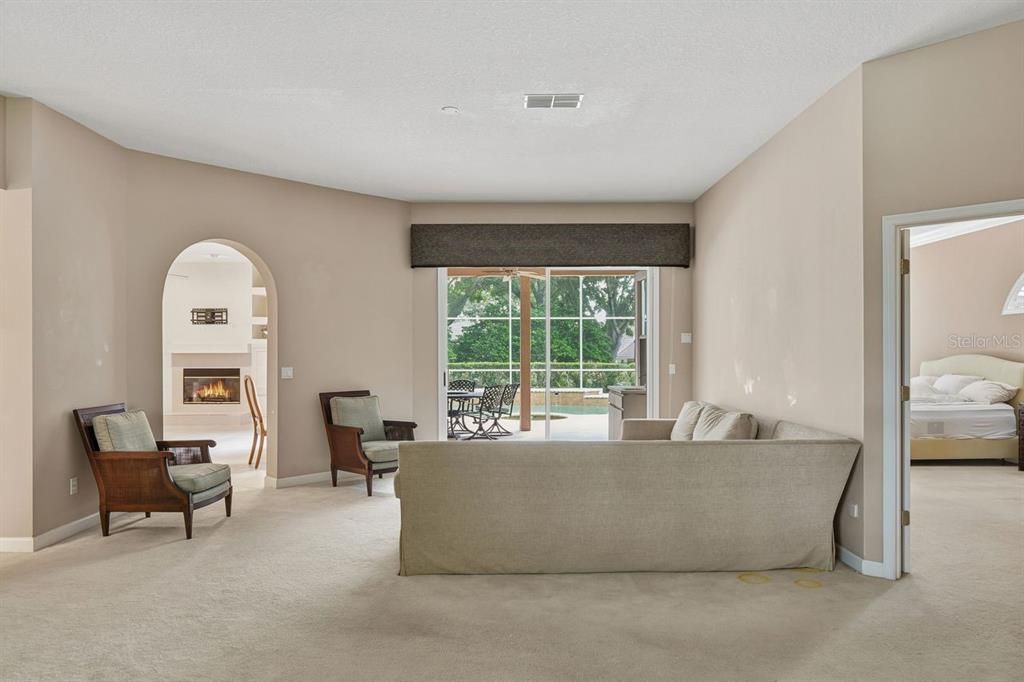 For Sale: $695,000 (4 beds, 3 baths, 2510 Square Feet)