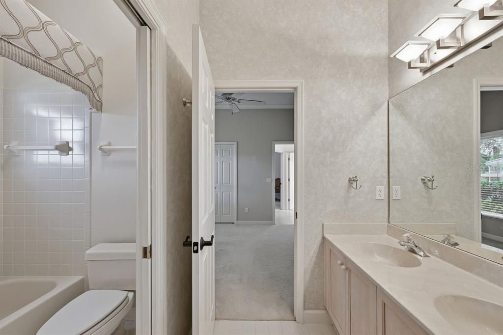 For Sale: $695,000 (4 beds, 3 baths, 2510 Square Feet)