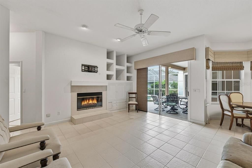 For Sale: $695,000 (4 beds, 3 baths, 2510 Square Feet)