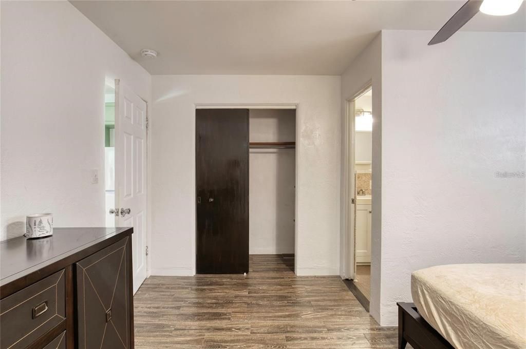 For Sale: $239,000 (0 beds, 0 baths, 1120 Square Feet)