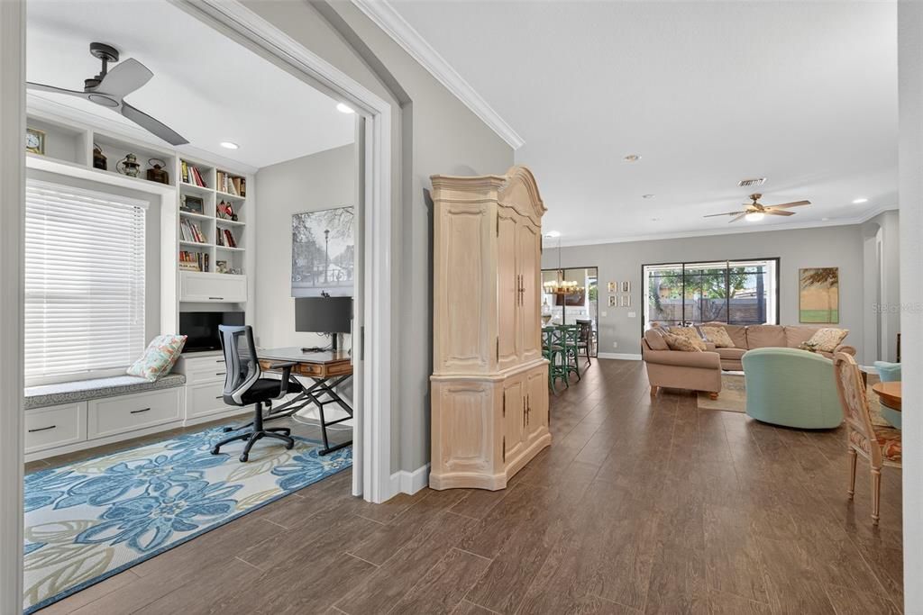 For Sale: $998,000 (3 beds, 3 baths, 2390 Square Feet)