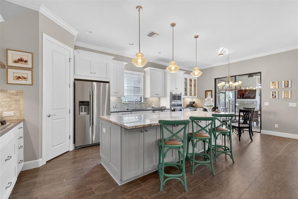 For Sale: $998,000 (3 beds, 3 baths, 2390 Square Feet)