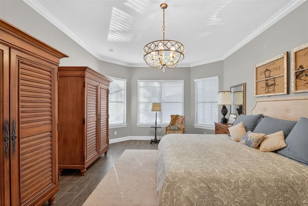 For Sale: $998,000 (3 beds, 3 baths, 2390 Square Feet)