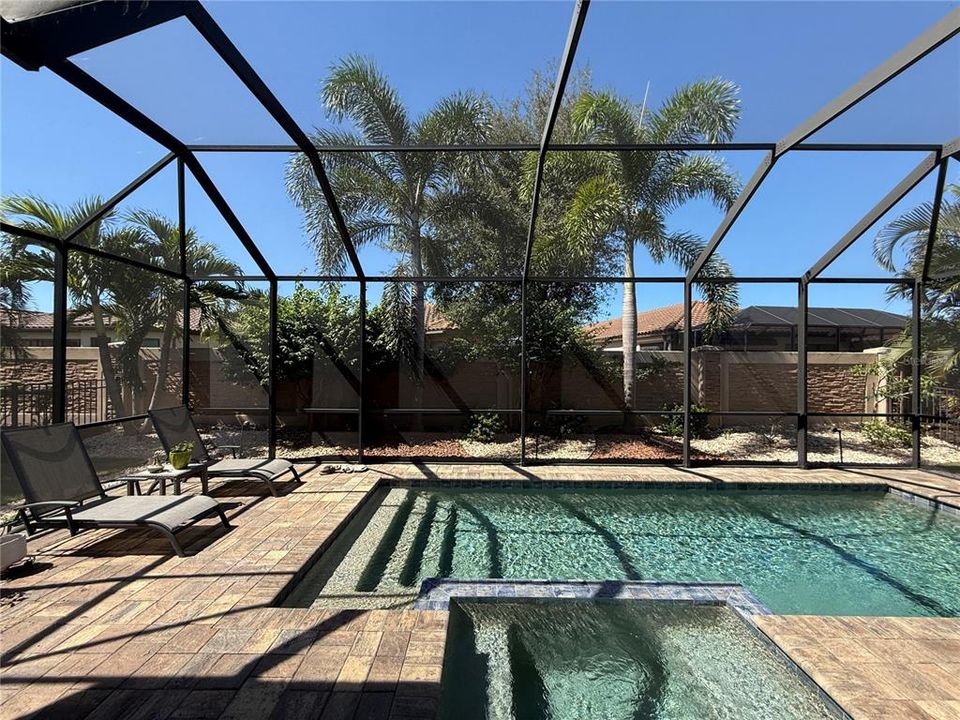 For Sale: $998,000 (3 beds, 3 baths, 2390 Square Feet)