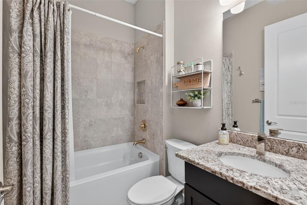 For Sale: $998,000 (3 beds, 3 baths, 2390 Square Feet)