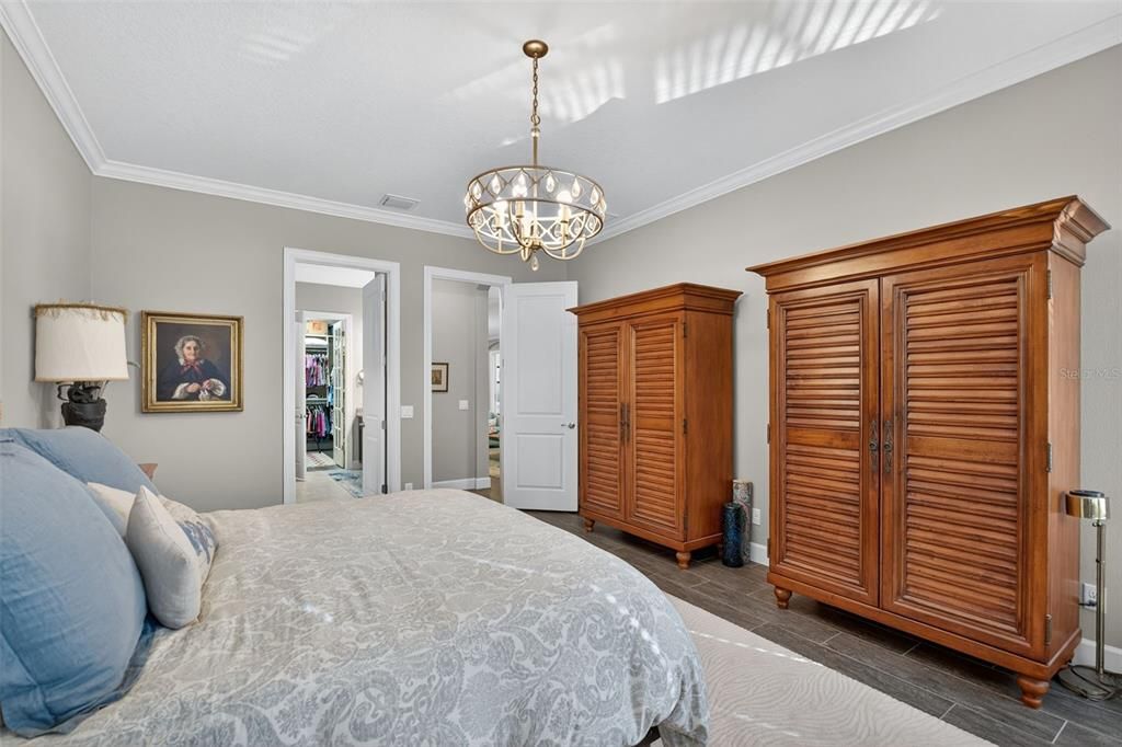 For Sale: $998,000 (3 beds, 3 baths, 2390 Square Feet)