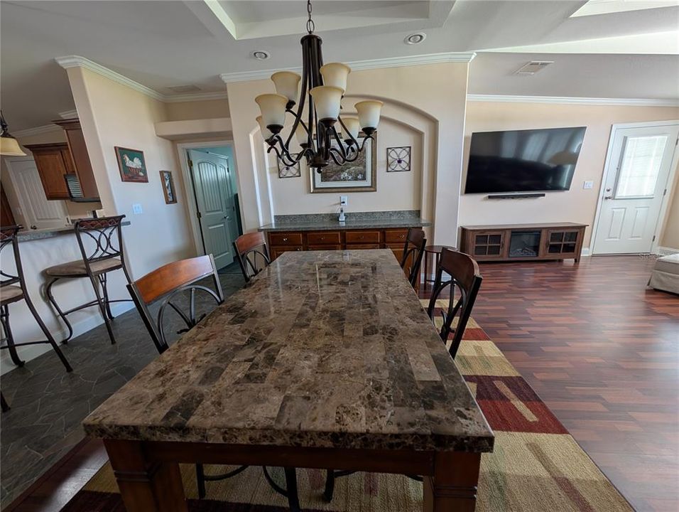 En Renta: $1,900 (2 camas, 2 baños, 1650 Pies cuadrados)