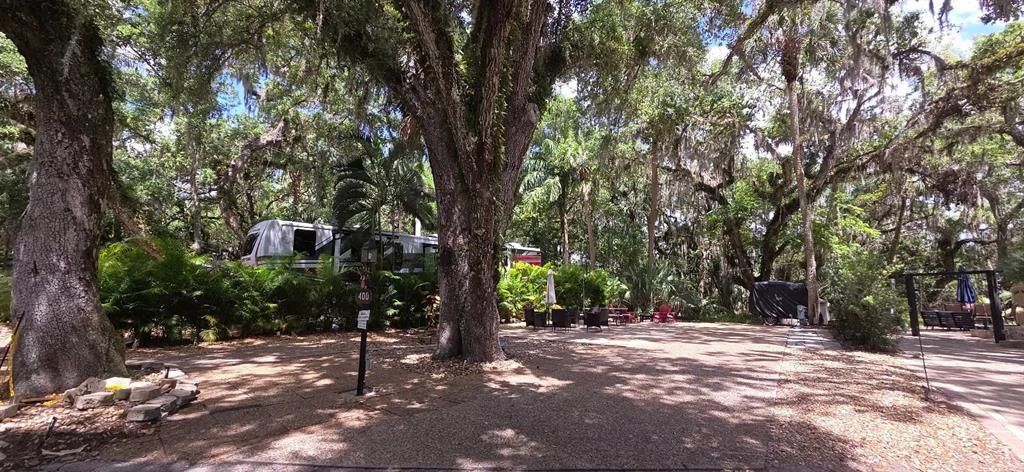 待售: $189,000 (0.07 acres)