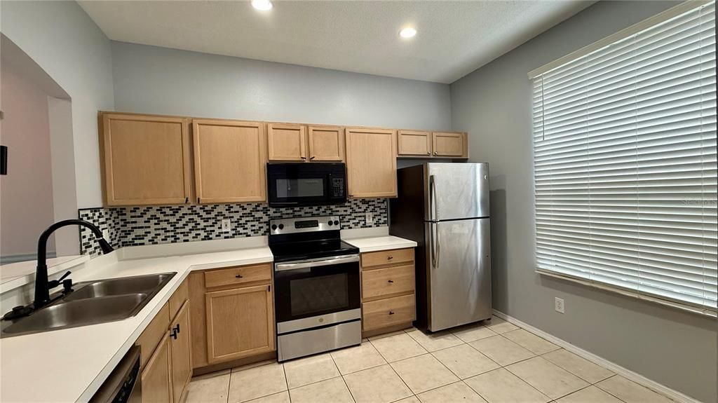 For Rent: $1,850 (3 beds, 2 baths, 1543 Square Feet)